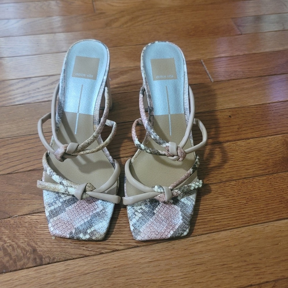 Dolce Vita Square Toe Sandal 7.5 Tan Chunky Block Heel Strappy Neutral Snake 90s